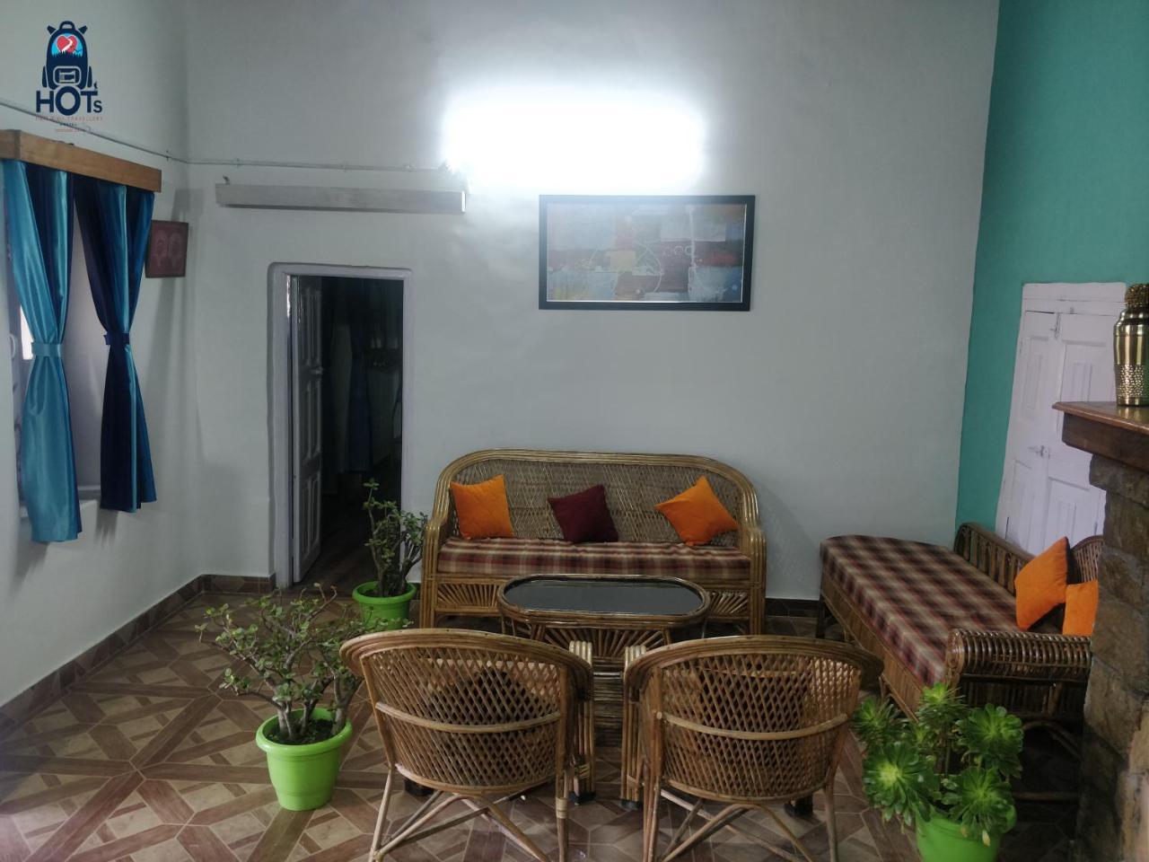 Hots Nainital Hostel Patwa Dunga Εξωτερικό φωτογραφία